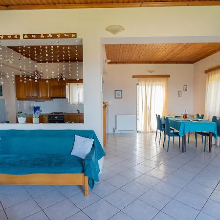 Ocean Breeze Apartment Country house *