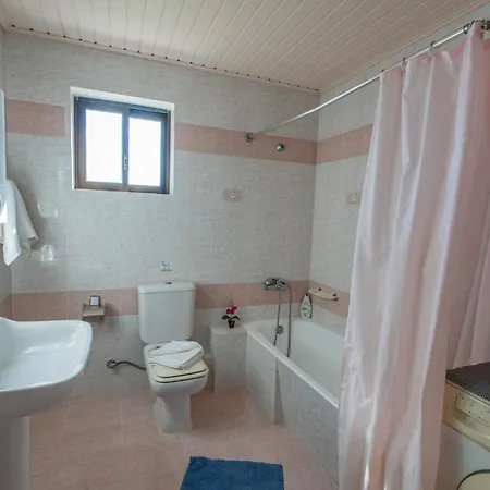 Ocean Breeze Apartment * Kypseli
