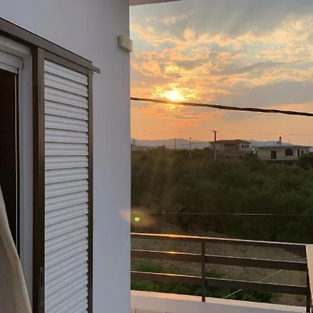 Ocean Breeze Apartment Kır Evi